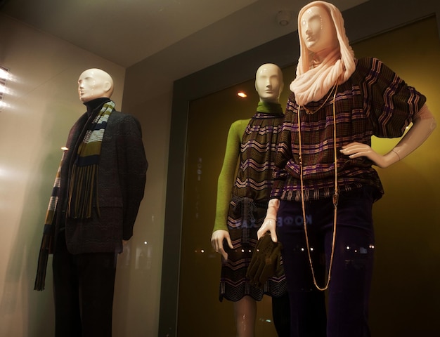 Prada vs Gucci: Which Designer Brand Should You Choose?